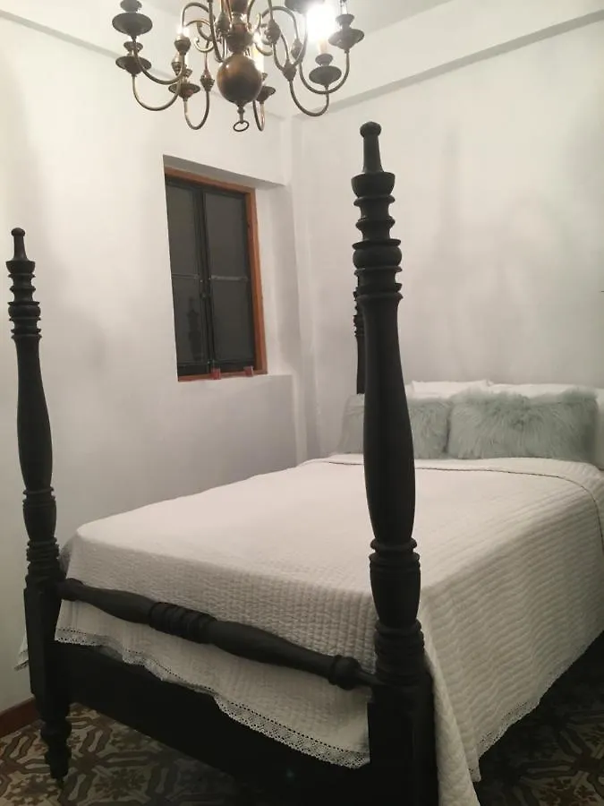 305 San Sebastian St Daire San Juan