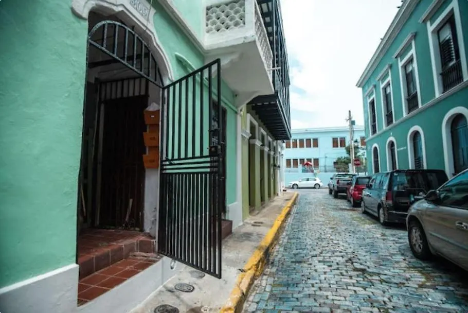 305 San Sebastian St Daire San Juan
